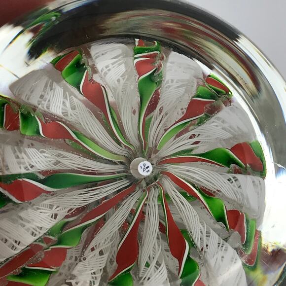 Perthshire 1985 Christmas Crown Shepherd and Sheep Latticinio Twist Paperweight - Picture 8 of 14